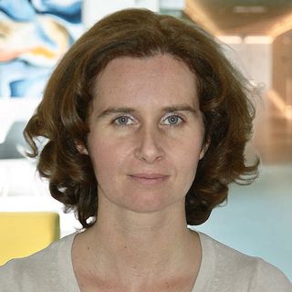 Dr. Staud Dóra