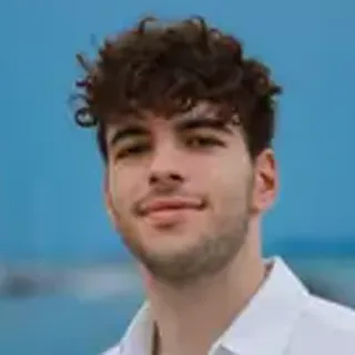 Pintér Ákos