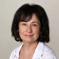 Dr. Kádár Éva