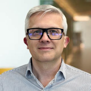 Dr. Abkarovics Géza