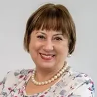 Dr. Visnyei Malvin