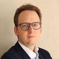 Dr. Simkovits Dániel