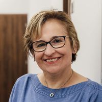 Dr. Csáki Csilla