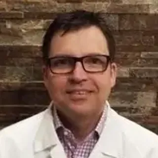 Dr. Skribek Levente
