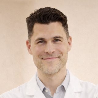 Dr. Kiss Máté