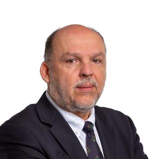 Dr. Veres Róbert PhD