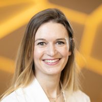 Dr. Andrusch Anna