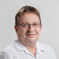 Dr. Fügedi László