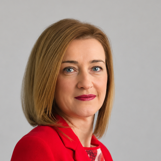 Dr. Füstös Réka
