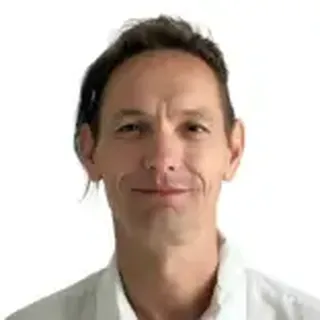 Dr. Osvald Ákos