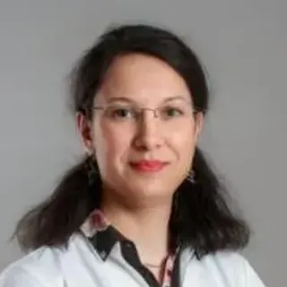 Dr. Vetró Mónika