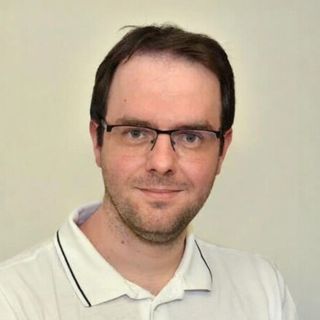 Dr. Tari István