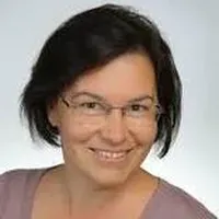 Dr. Dweik Diána