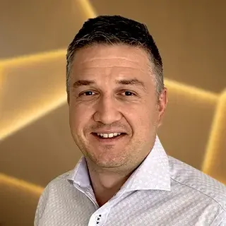 Dr. Tordas Dániel