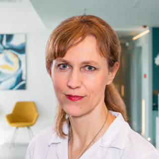 Dr. Wenczl Enikő
