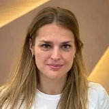Dr. Argay Amanda