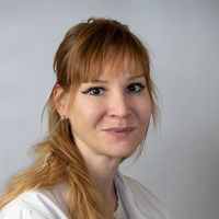 Dr. Bán Kinga
