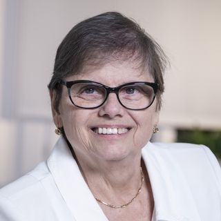Dr. Kristóf Vera