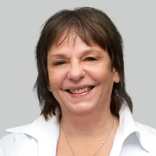 Dr. Till Erzsébet