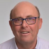 Dr. Vértes András Róbert