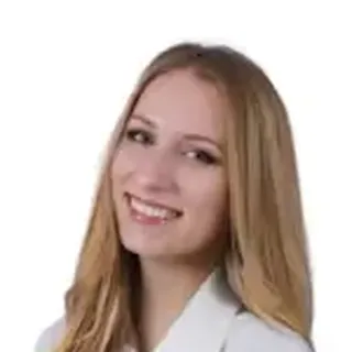 Dr. Bárdos Csenge