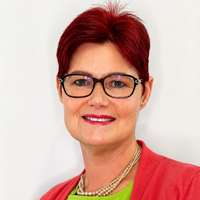 Dr. Peredy Margit