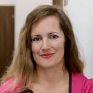 Dr. Bajcsi Éva