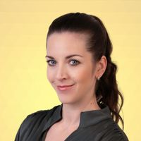 Dr. Dóka Júlia
