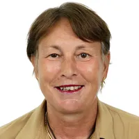 Dr. Bodnár Eszter