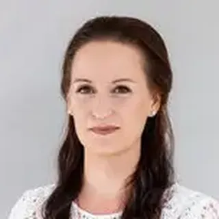 Dr. Suga Boglárka