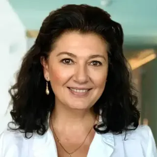 Dr. Szarka Bernadett